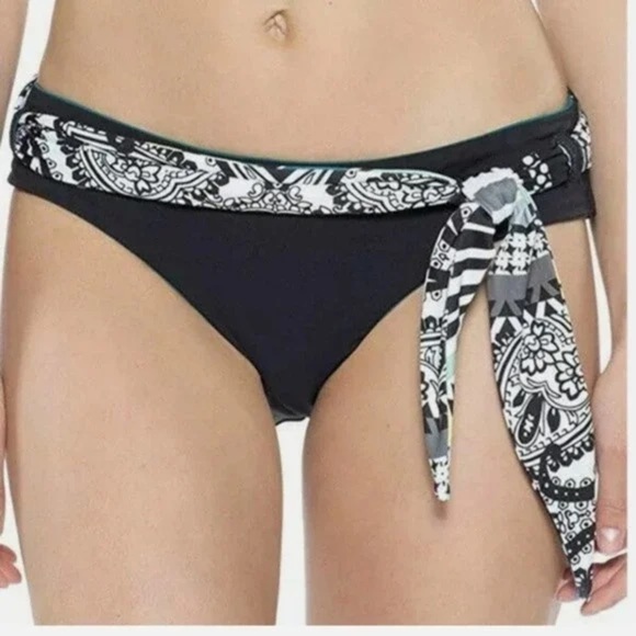 BECCA Bikini Bottom NWOT Fern Green Black White Reversible Belted - Picture 1 of 11